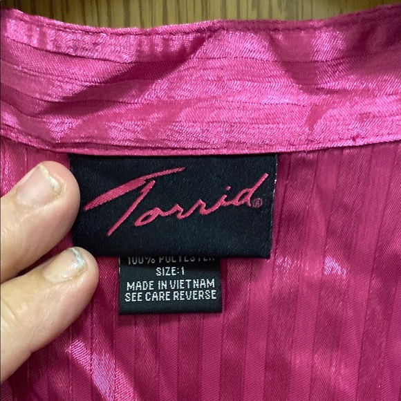 Torrid Pink Puff Sleeve Ruffled Blouse - Picture 6 of 11